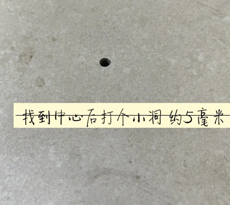 来凤瓷砖空鼓维修公司专业解答在瓷砖铺贴过程中，如果砂料搅拌不均匀，将会带来以下问题